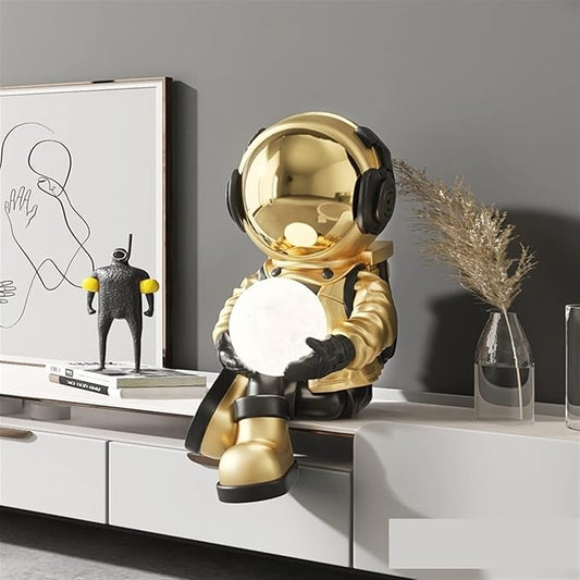 Astronauta Dorado con Lámpara y Altavoz